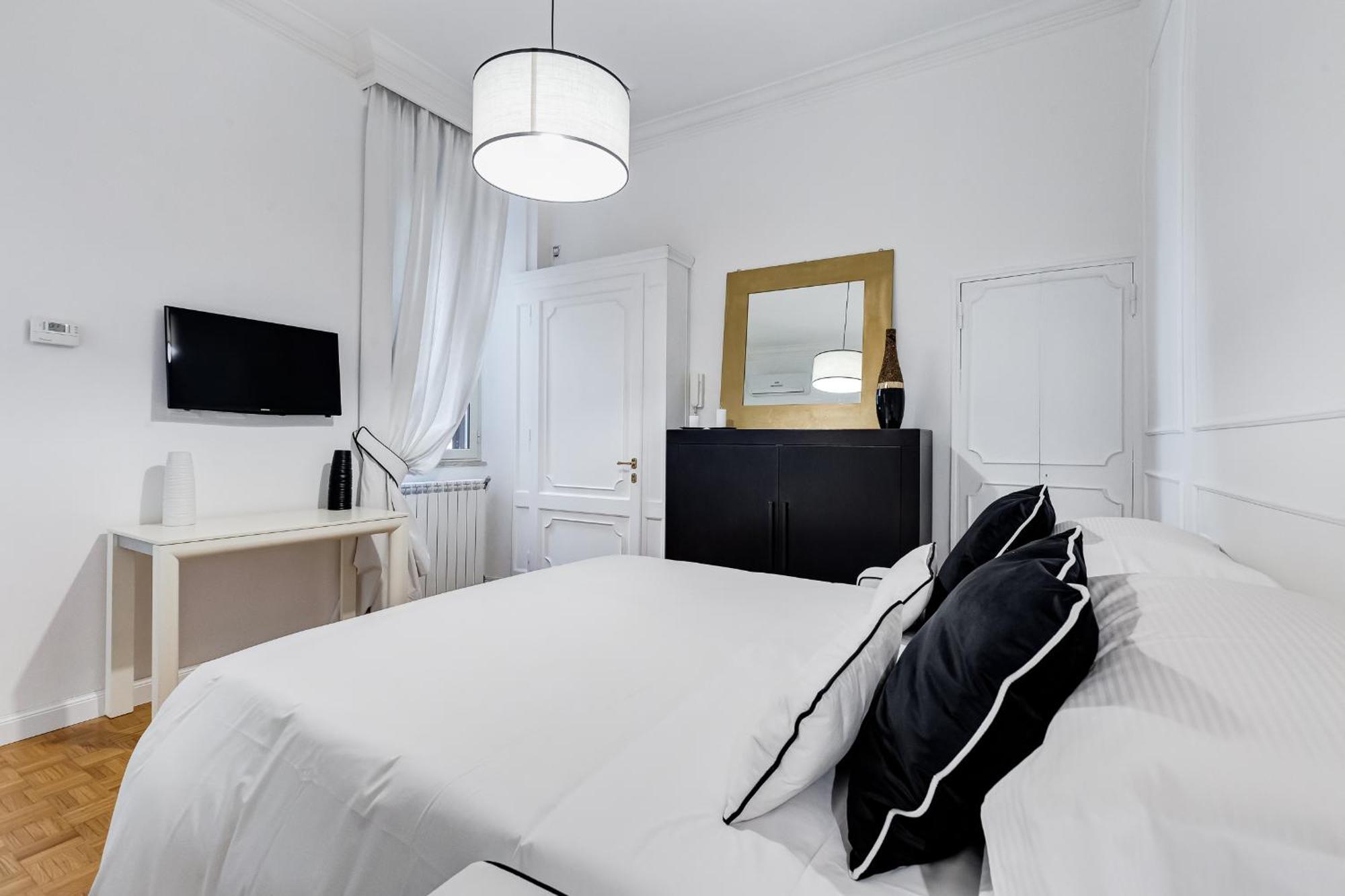 Apartamento New Sistina - Your Italian Holidays Roma